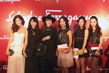 Dàn hot girl nổi tiếng Hà Nội cũng tề tựu đông đủ